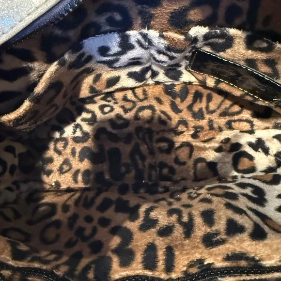 Trophy Queen Bag - Picture 6 of 7